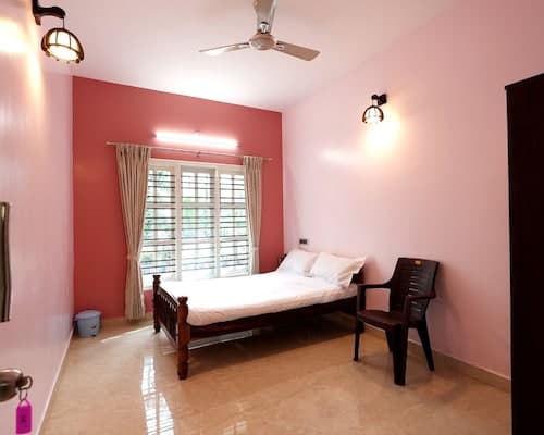 Hoovinamane Bedroom 2